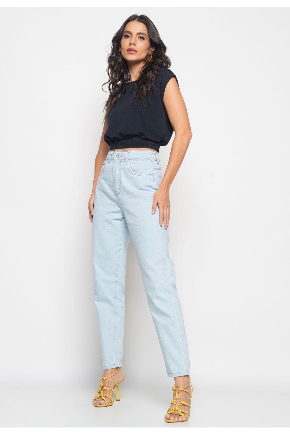 Calça mom jeans sales clara